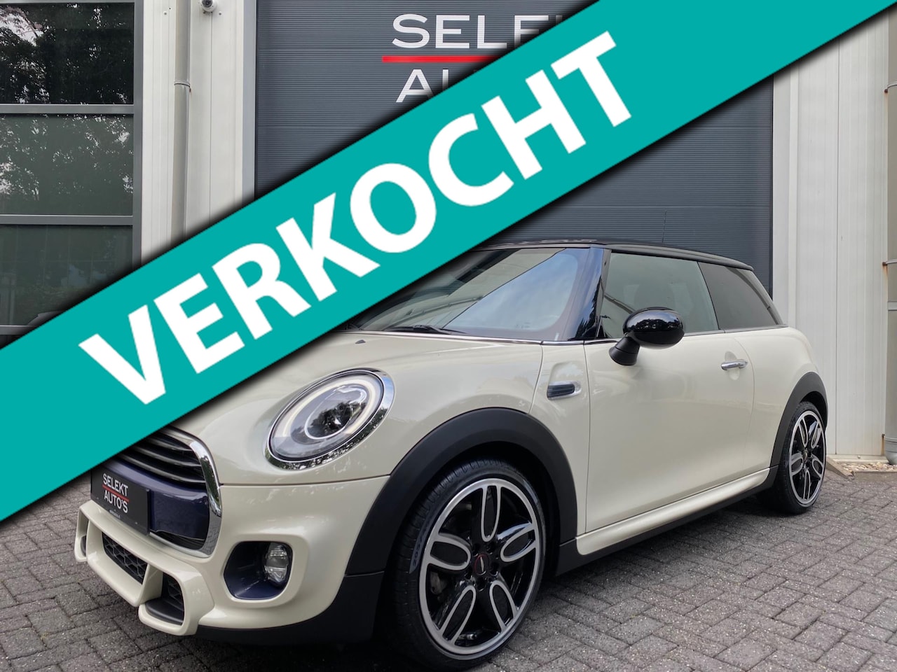 MINI John Cooper Works - Mini 1.5 Cooper NAP Xenon/LED/18 Inch/Airco/Cruise Control/Leder/Navigatie/Bluetooth/PDC/U - AutoWereld.nl