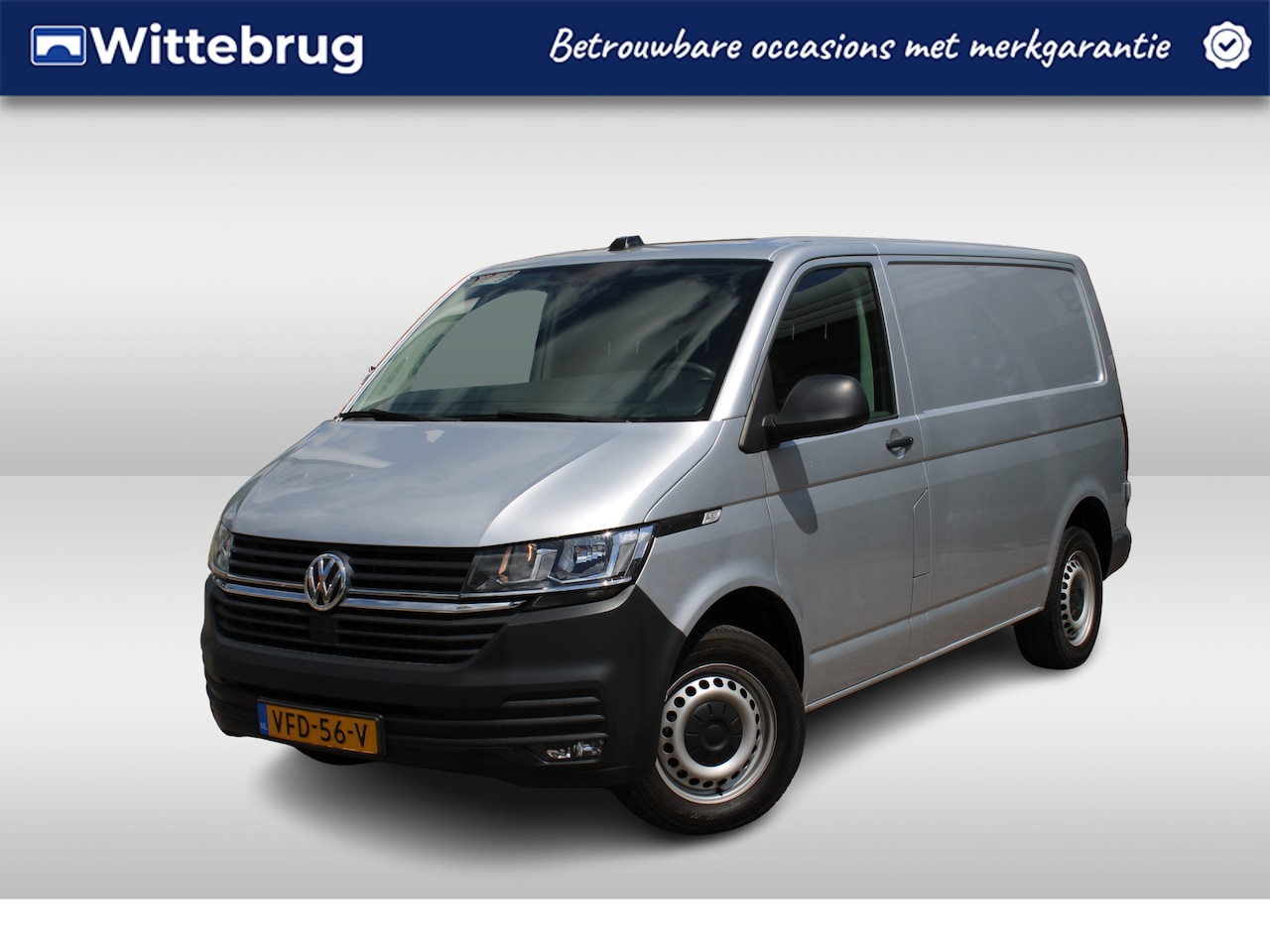 Volkswagen Transporter - 6.1 2.0 TDI 110pk L1H1 30 Comfortline Navigatie / Parkeersensoren A./ Cruise control / Ver - AutoWereld.nl