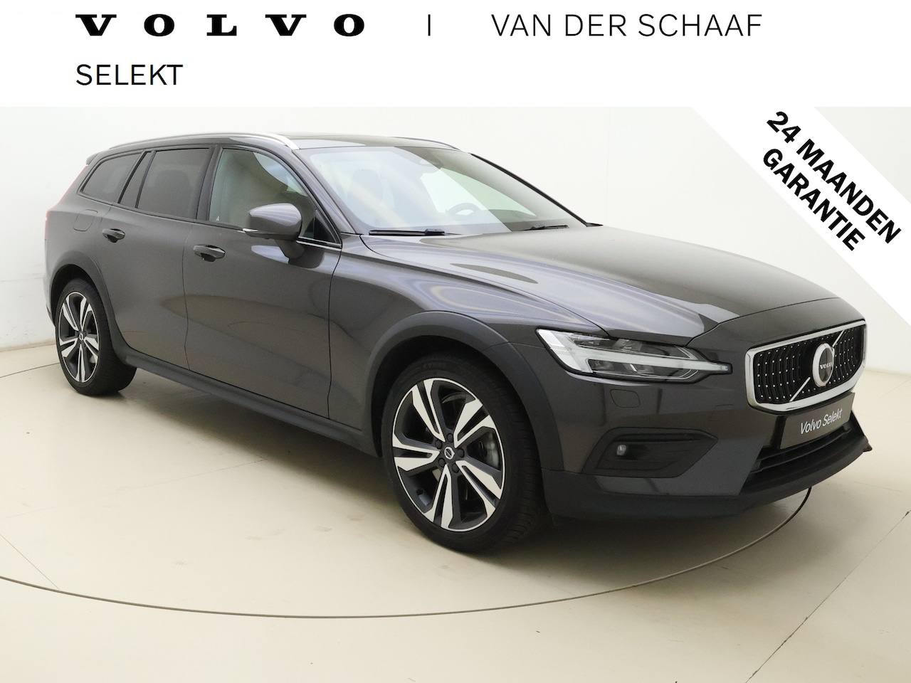 Volvo V60 Cross Country - B5 AWD Pro | Geventileerde voorstoelen | Bowers en Wilkins | Trekhaak - AutoWereld.nl