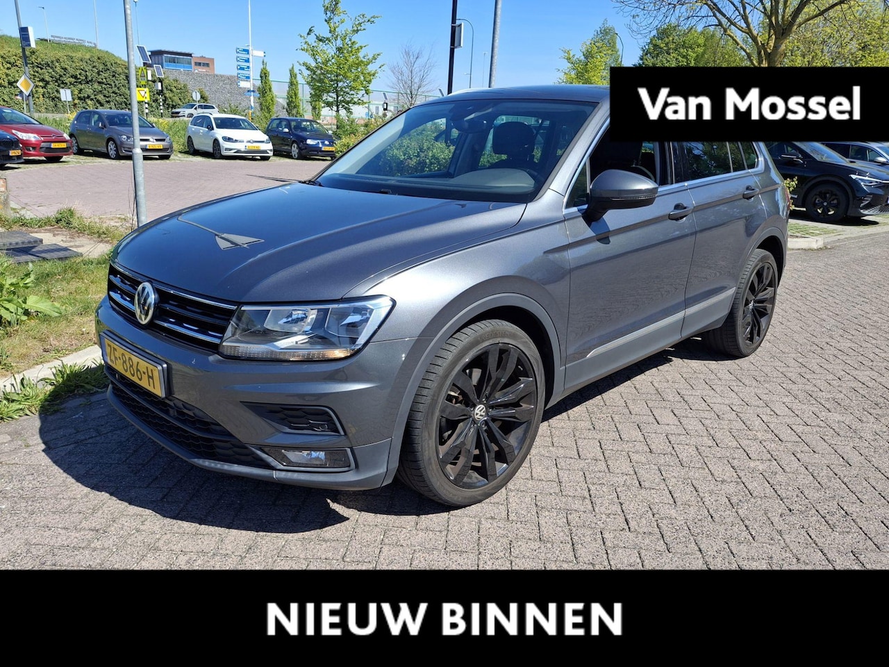 Volkswagen Tiguan - 1.5 TSI Comfortline Business 131 PK| Origineel Nederlands | 1e Eigenaar | Navigatie | Trek - AutoWereld.nl