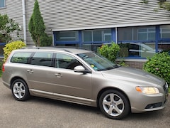 Volvo V70 - D3 5-Cil Navi Trekhaak BlueTooth Ecc