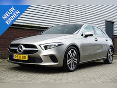 Mercedes-Benz A-klasse - 180 Luxury/Sportstoelen/leer/Sfeerverlichting/ Widescreen/Carplay