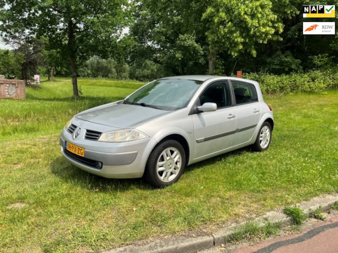 Renault Mégane - 1.6-16V Expression Comfort 1.6-16V Expression Comfort - AutoWereld.nl