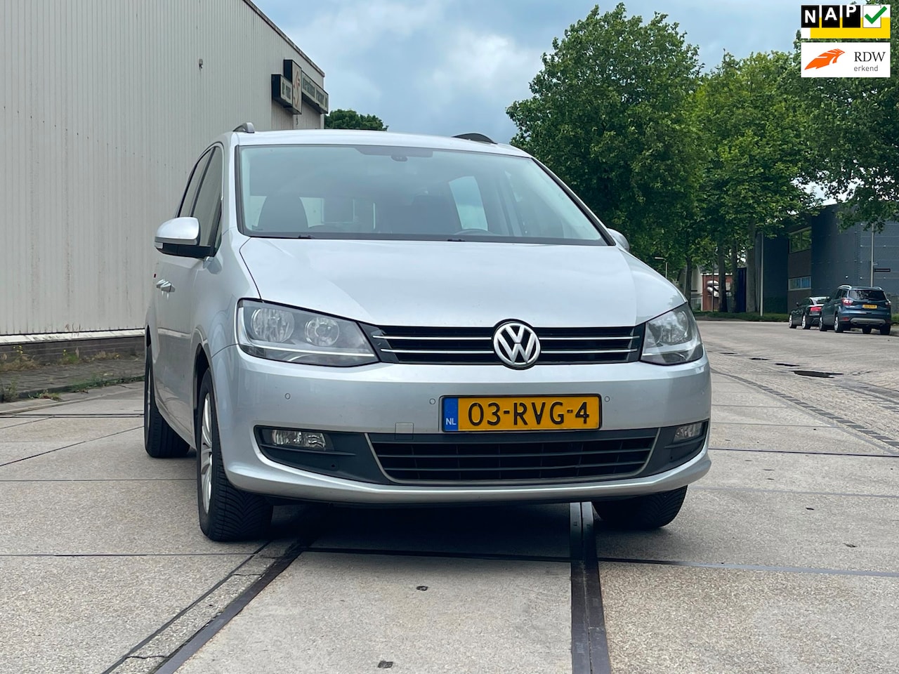 Volkswagen Sharan - 1.4 TSI Comfortline 7pers. Airco/Navi/Pdc Apk Nap - AutoWereld.nl