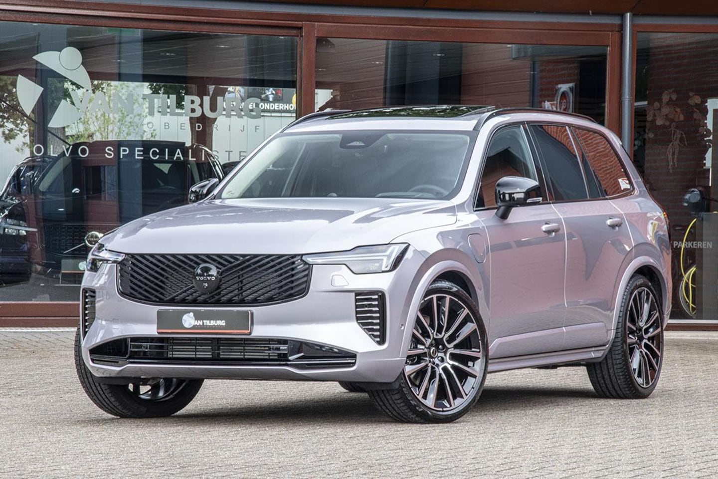 Volvo XC90 - 2.0 T8 AWD RECHARGE ULTRA DARK DEMO - AutoWereld.nl