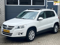 Volkswagen Tiguan - 2.0 TDI Sport&Style 4Motion trekhaak pano N.A.P