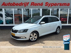 Skoda Fabia Combi - 1.0 TSI Style Business | Trekhaak | Pano | Stoelverwarming | Apple Carplay