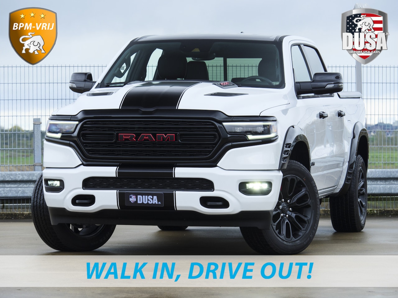 Dodge Ram 1500 - | Limited | 5.7 V8 | HEMI | Night Edition | Panorama dak | Luchtvering | BPM-VRIJ | Brigh - AutoWereld.nl