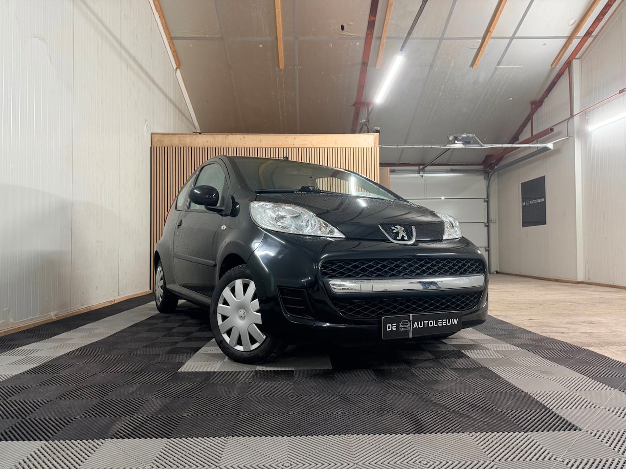 Peugeot 107 - 1.0-12V Urban Move | Airco | NW APK! | - AutoWereld.nl