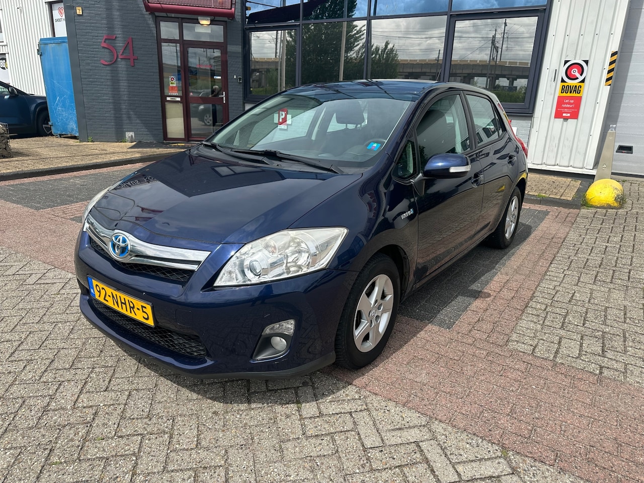 Toyota Auris - 1.8 Full Hybrid Aspiration 1.8 Full Hybrid Aspiration, 1. Hand, Dealer onderhouden - AutoWereld.nl