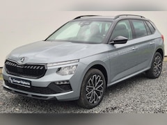 Skoda Kamiq - 1.0 TSI Selection Camera achter - Zwarte gril - 17"Wielen - Winter Pack - Privacy Glass