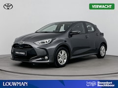 Toyota Yaris - 1.5 Hybrid 115 Active + | BTW Voertuig | Stoel+stuurverwarming | Parkeersensoren voor+acht