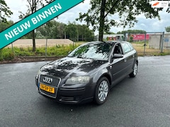 Audi A3 Sportback - 1.6 FSI Ambiente ZO INGERUILD ZO WEG PRIJSJE
