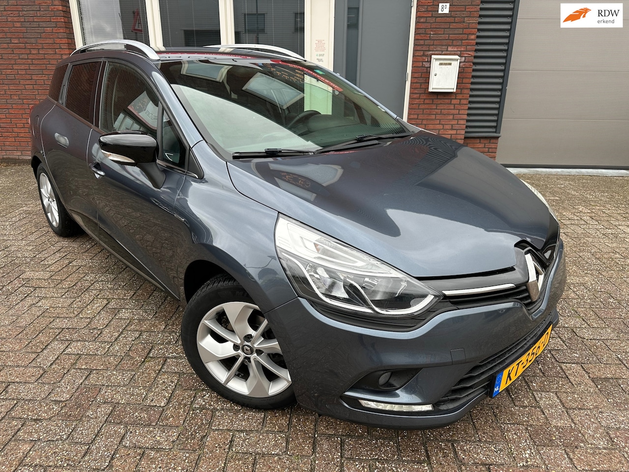 Renault Clio Estate - 0.9 TCe Limited / Navi / PDC / DAB / Keyless / Clima / LM - AutoWereld.nl
