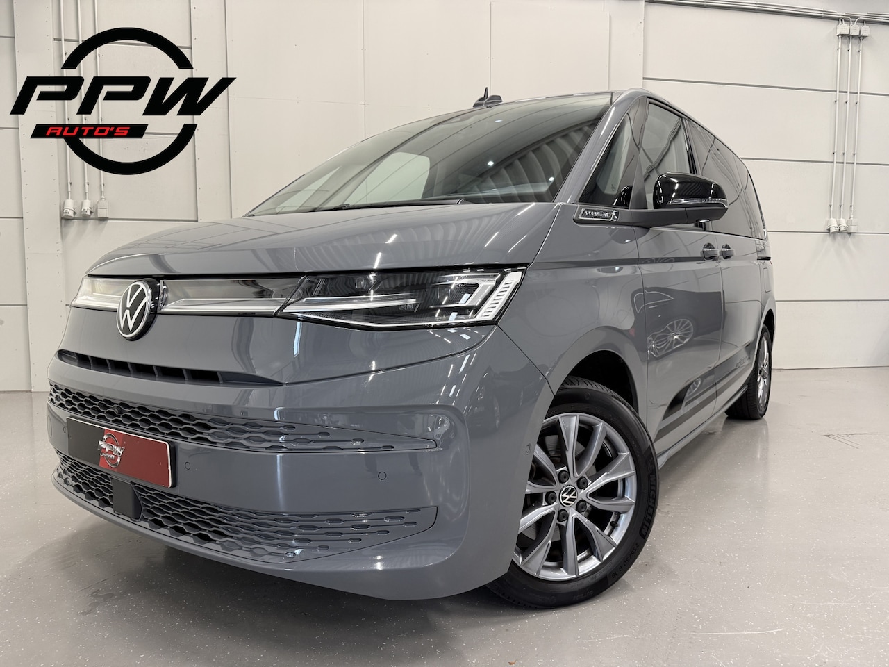 Volkswagen Multivan - 1.4 eHybrid EDITION 7p. PANO/HEAD-UP/LEER/360CAMERA/ACC/IQ-LIGHT/ELECTR.SCHUIFDEUREN/SFEER - AutoWereld.nl