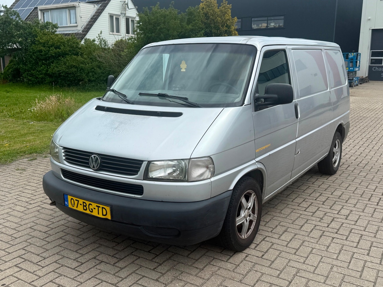 Volkswagen Transporter - 2.5 TDI 292 T800 Base AIRCO WIJSNEUS GRIJS 2003 - AutoWereld.nl