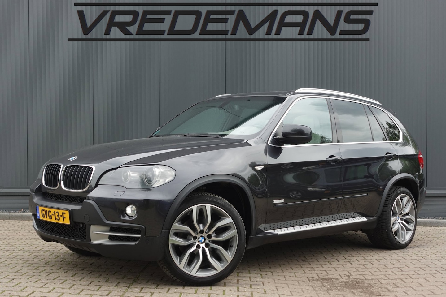 BMW X5 - XDrive30d High Executive 10 years edition (375 of 500) - AutoWereld.nl