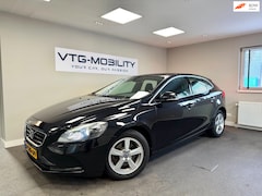 Volvo V40 - 1.6 T3 Summum Navi|ClimateControl|Stoelverwarming|PDC A|Xenon|APK 12-2026