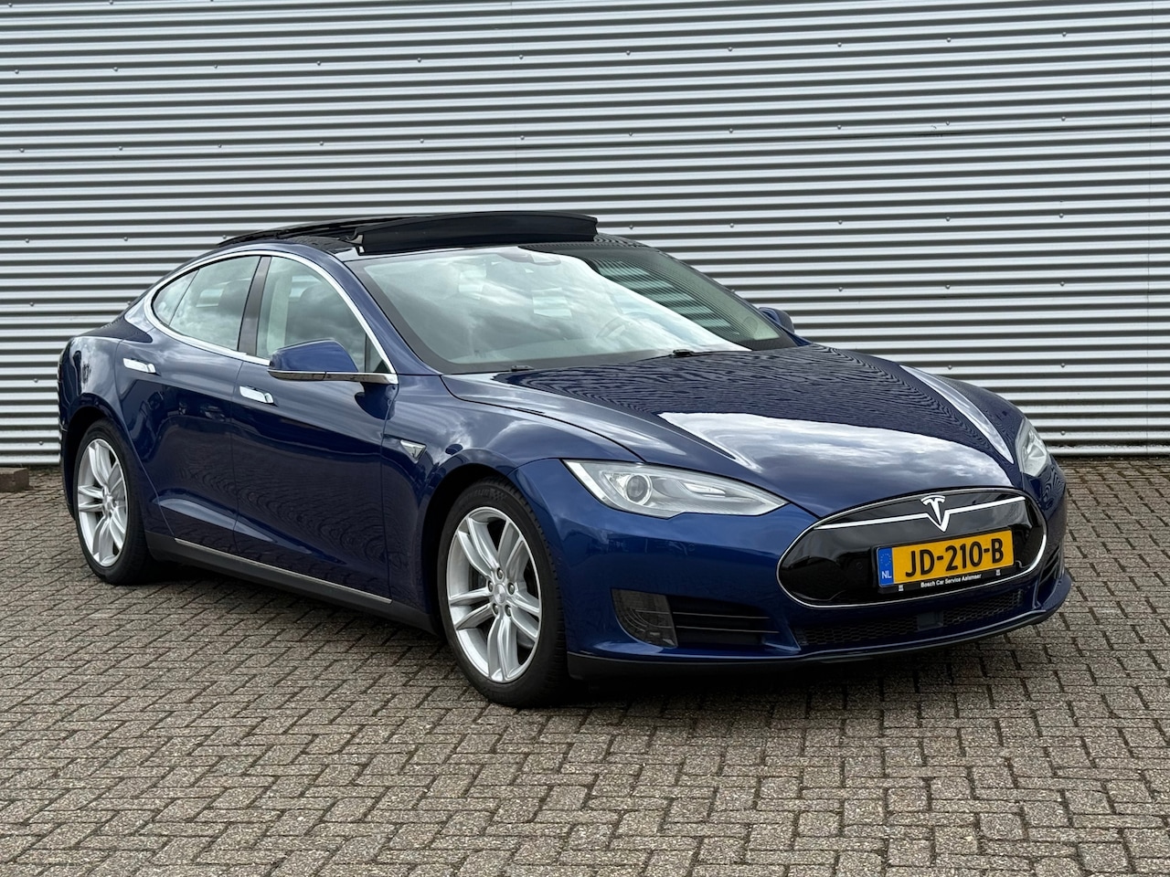 Tesla Model S - 70D / Panoramadak Schuifbaar/ Lage KM / NAP / Inruil Mog. - AutoWereld.nl