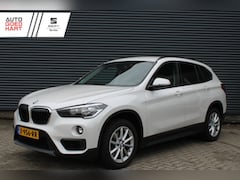 BMW X1 - sDrive18i Executive Navigatie Wit-Metallic PDC