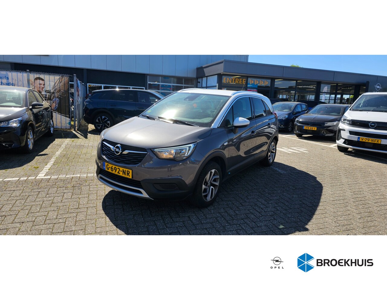 Opel Crossland X - 1.2 Turbo Innovation / Trekhaak / Navigatie / 360 Camera /  Parkeersensoren / Draadloos te - AutoWereld.nl