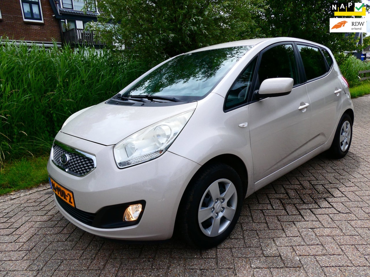 Kia Venga - 1.4 CVVT Airco Cruise Navi Trekhaak 1300kg. Hoge instap Zuinig B-Label - AutoWereld.nl