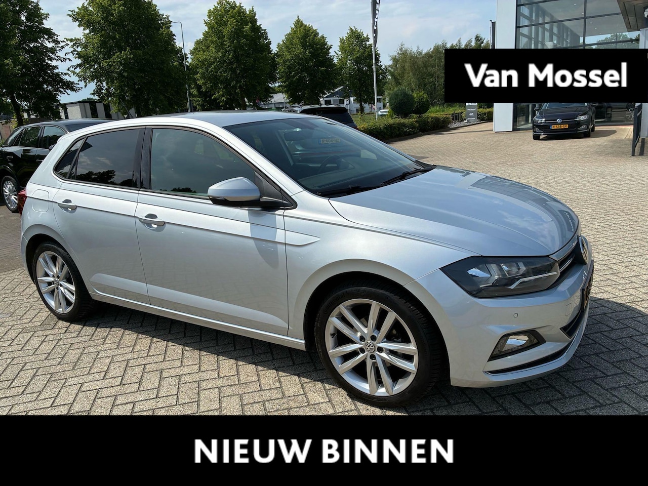 Volkswagen Polo - 1.0 TSI Highline Navigatie | Camera | Airco | Cruise control | Apple carplay | Parkeersens - AutoWereld.nl