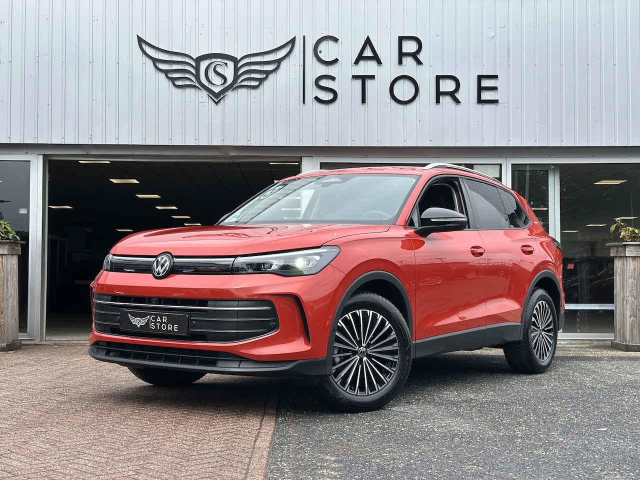 Volkswagen Tiguan - 1.5 eTSI energy Edition |NIEUW|360 CAMERA|IQ LIGHT|CARPLAY|ACC|TREKHAAK|STUUR+STOEL VWM|PA - AutoWereld.nl