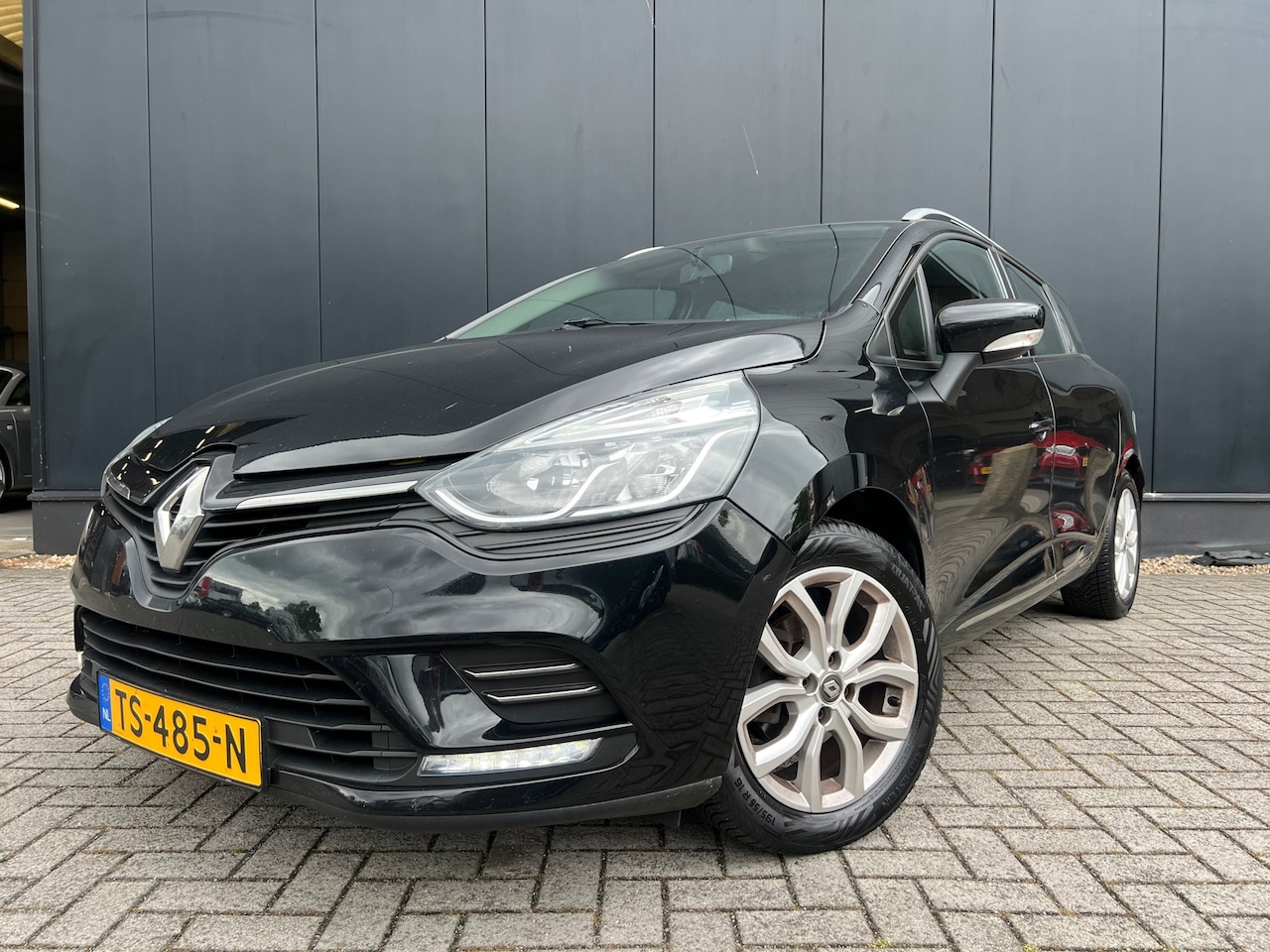 Renault Clio Estate - 1.5 dCi Ecoleader Zen 2018 Airco/Navi/Nap! - AutoWereld.nl