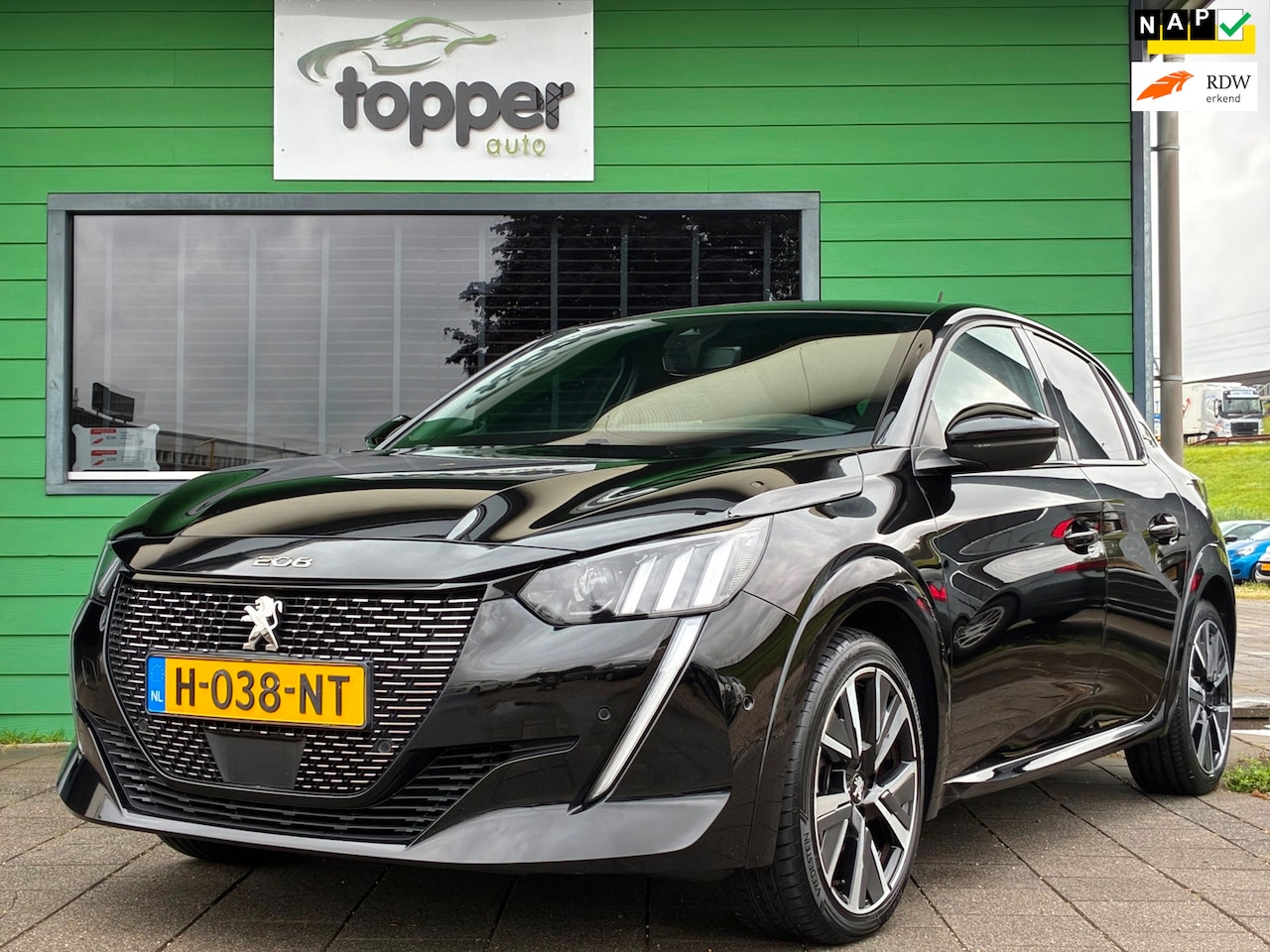 Peugeot 208 - 1.2 PureTech GT-Line|Automaat|2e Eigenaar|Camera|CruiseControl|Navigatie - AutoWereld.nl