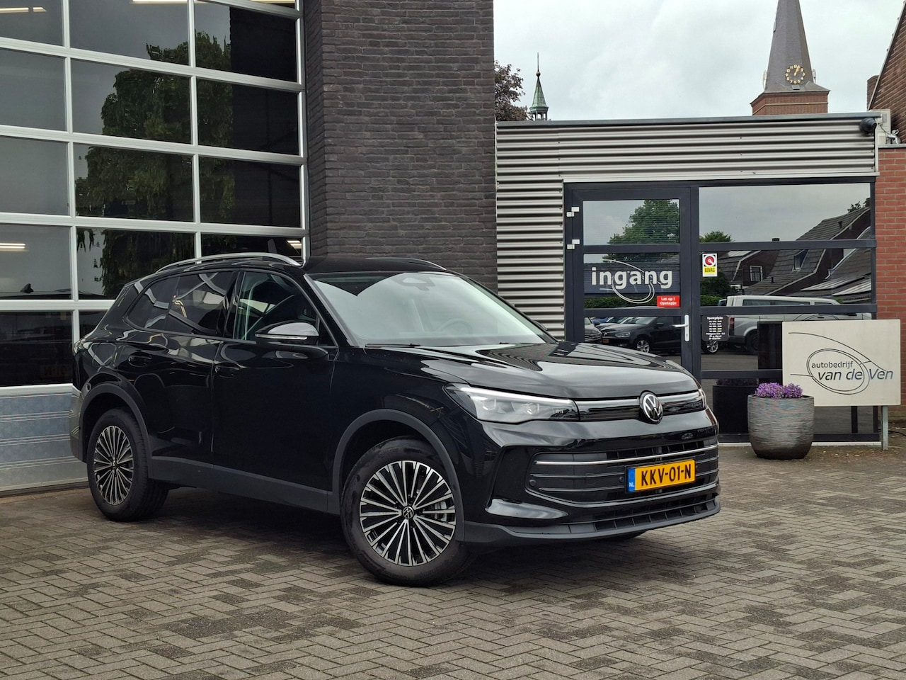 Volkswagen Tiguan - 1.5 eHybrid Life Edition 1.5 eHybrid 150KW Life Edition, camera, zwenkbare trekhaak, electrische achterklep, - AutoWereld.nl