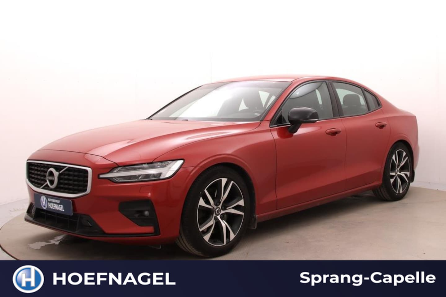 Volvo S60 - 2.0 T5 R-Design | Trekhaak | Adaptive Cruise | Camera | CarPlay | Stoelverwarming - AutoWereld.nl