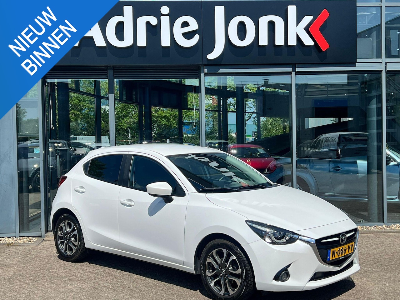 Mazda 2 - 1.5 Skyactiv-G GT-M NAVIGATIE | PARKEER SENSOREN | CLIMATE CONTROLE | STOELVERWARMING | - AutoWereld.nl