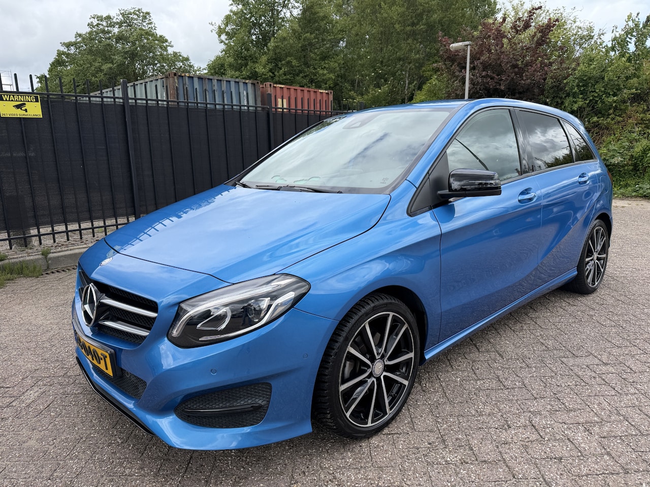 Mercedes-Benz B-klasse - 180 Autom/Tiptr Ambition Leer/Clima/Led/Camera/Cruise - AutoWereld.nl