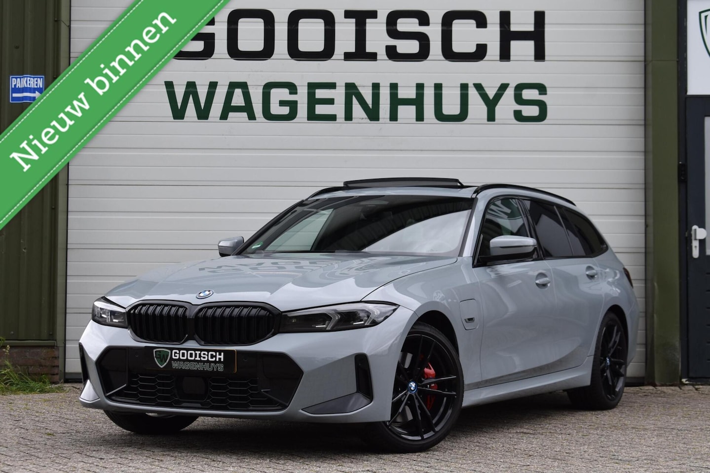 BMW 3-serie Touring - 320e M Sport | Pano | Head UP | Adaptive Cruise | - AutoWereld.nl