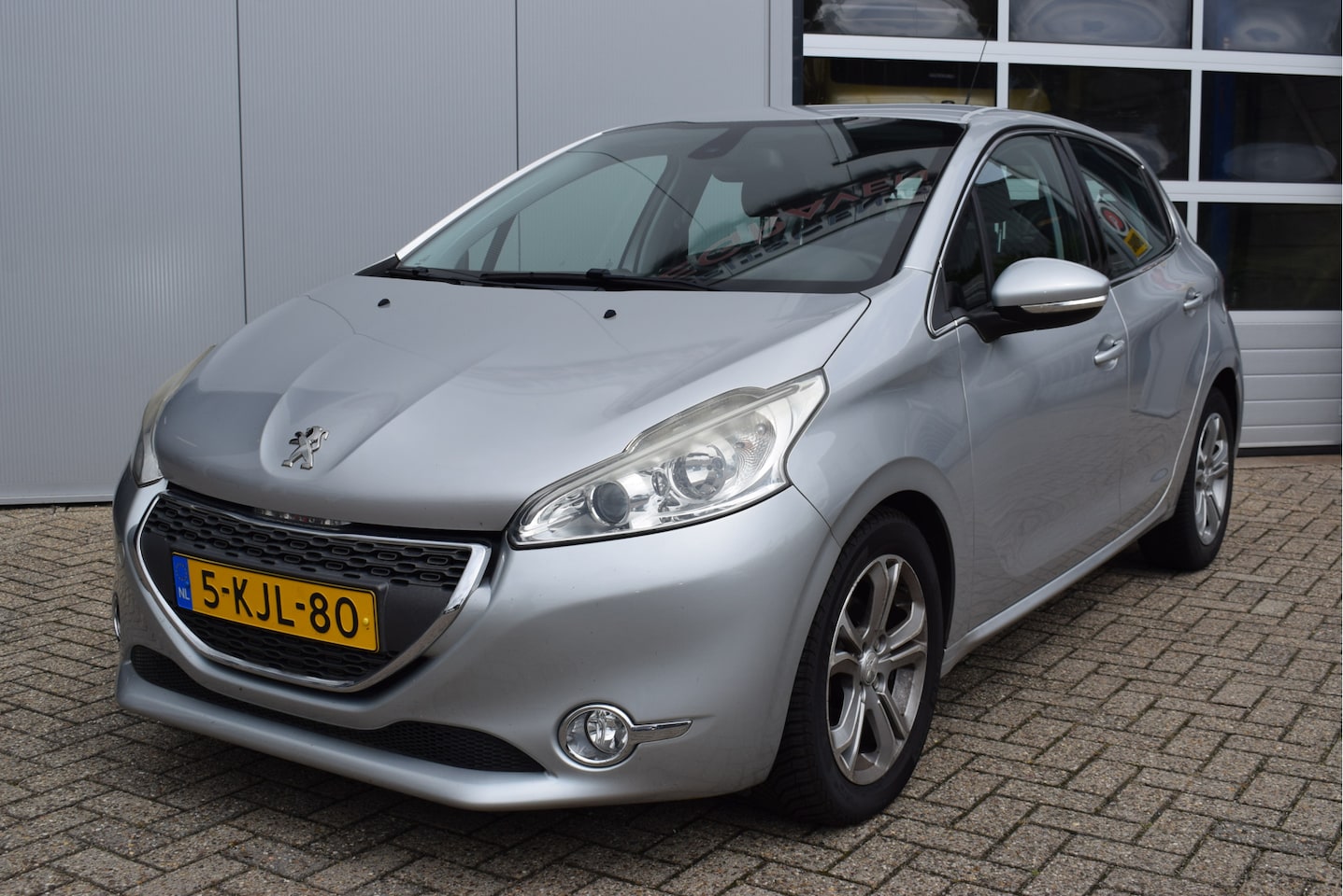 Peugeot 208 - 1.6 VTi Allure | Automaat | NL-Auto | Camera - AutoWereld.nl