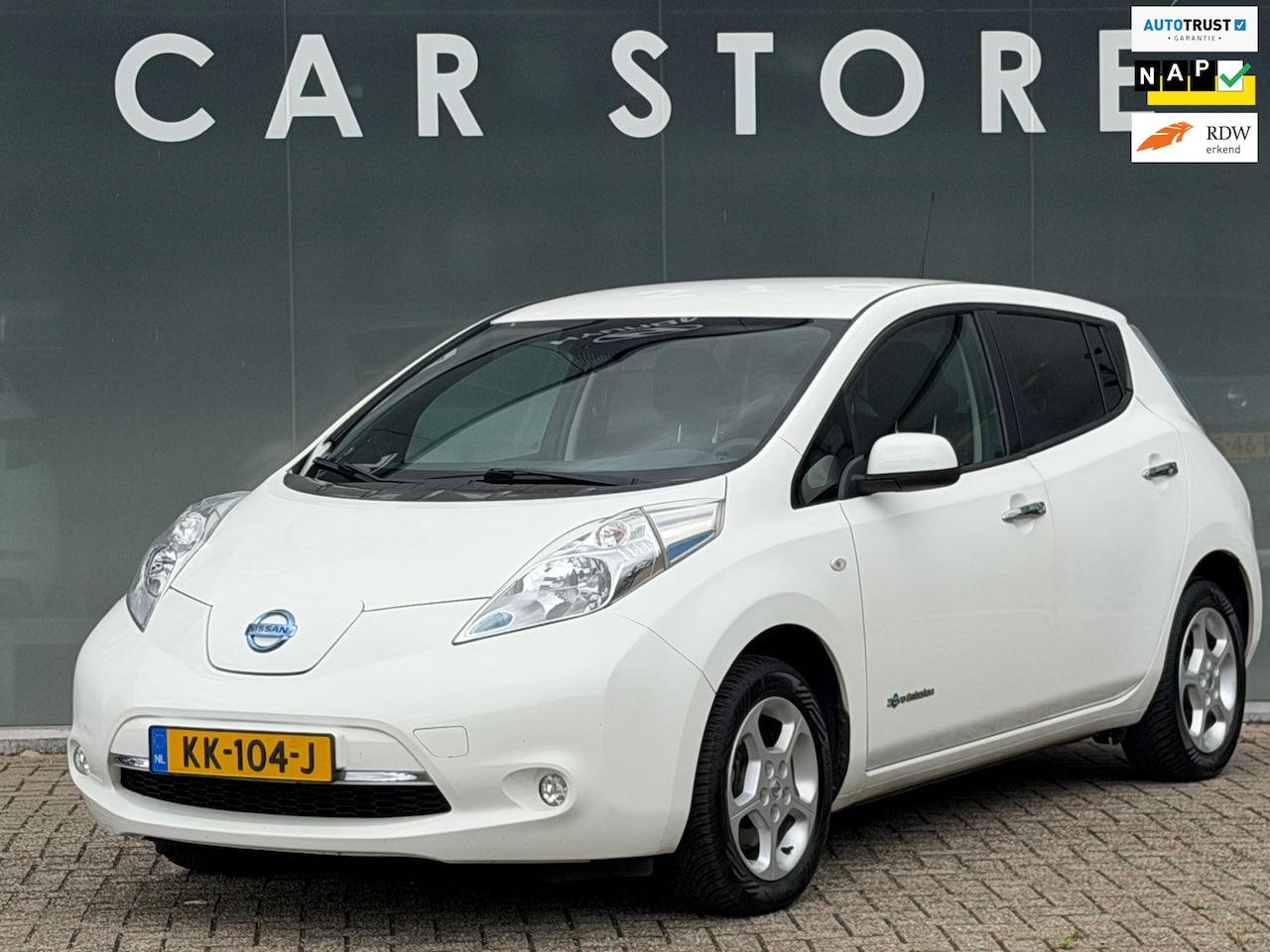 Nissan LEAF - Acenta 30 kWh Camera/Keyless/Navi/Airco/ - AutoWereld.nl