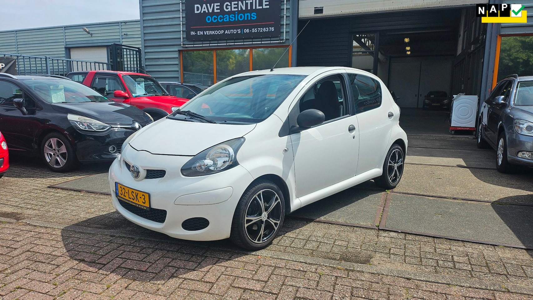 Toyota Aygo - 1.0-12V Access 5 Deurs Groot Scherm. - AutoWereld.nl