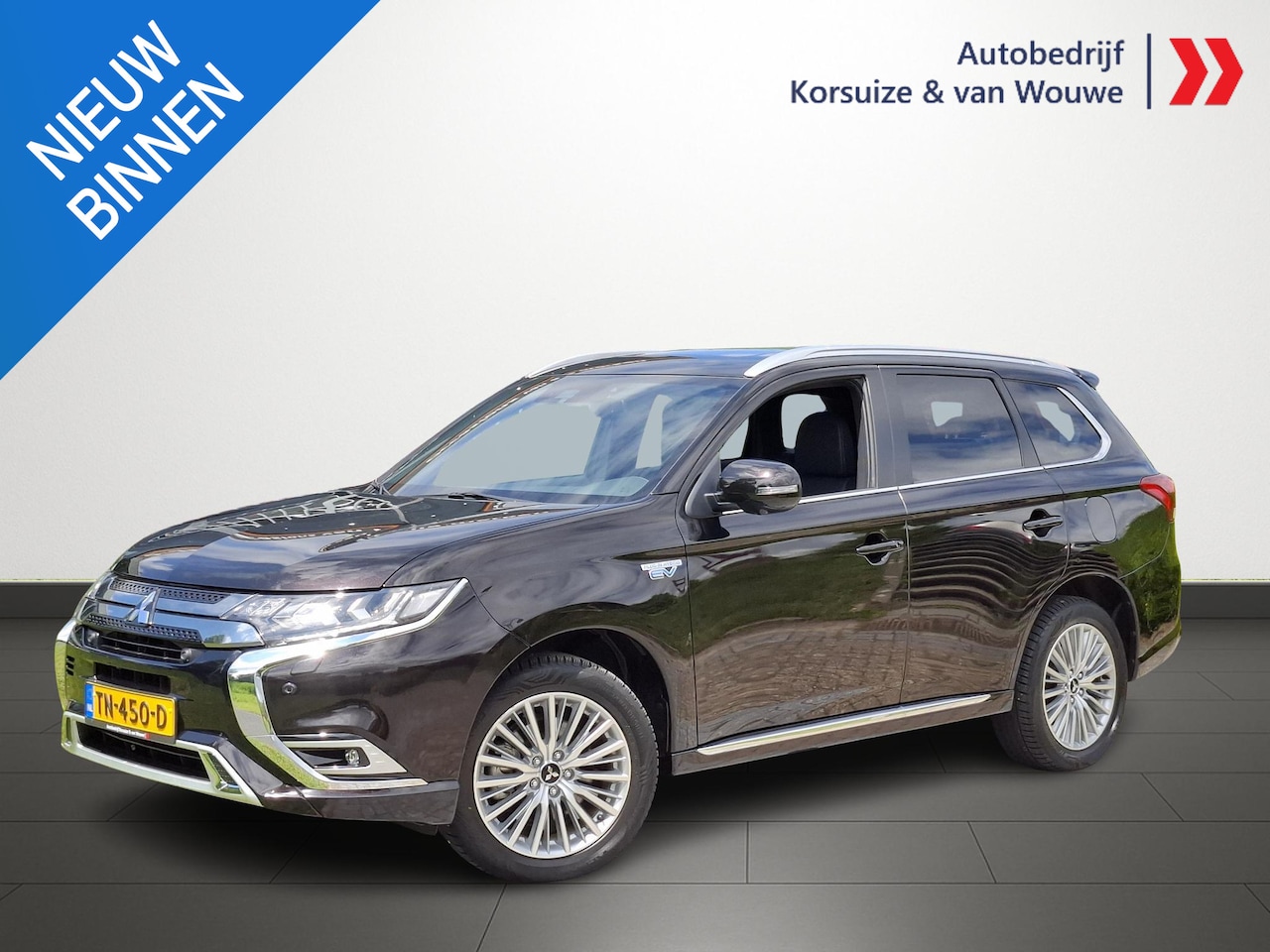 Mitsubishi Outlander - 2.4 PHEV Instyle Apple Carplay & Android auto | Stuur- en Stoelverwarming | Cruise adaptiv - AutoWereld.nl