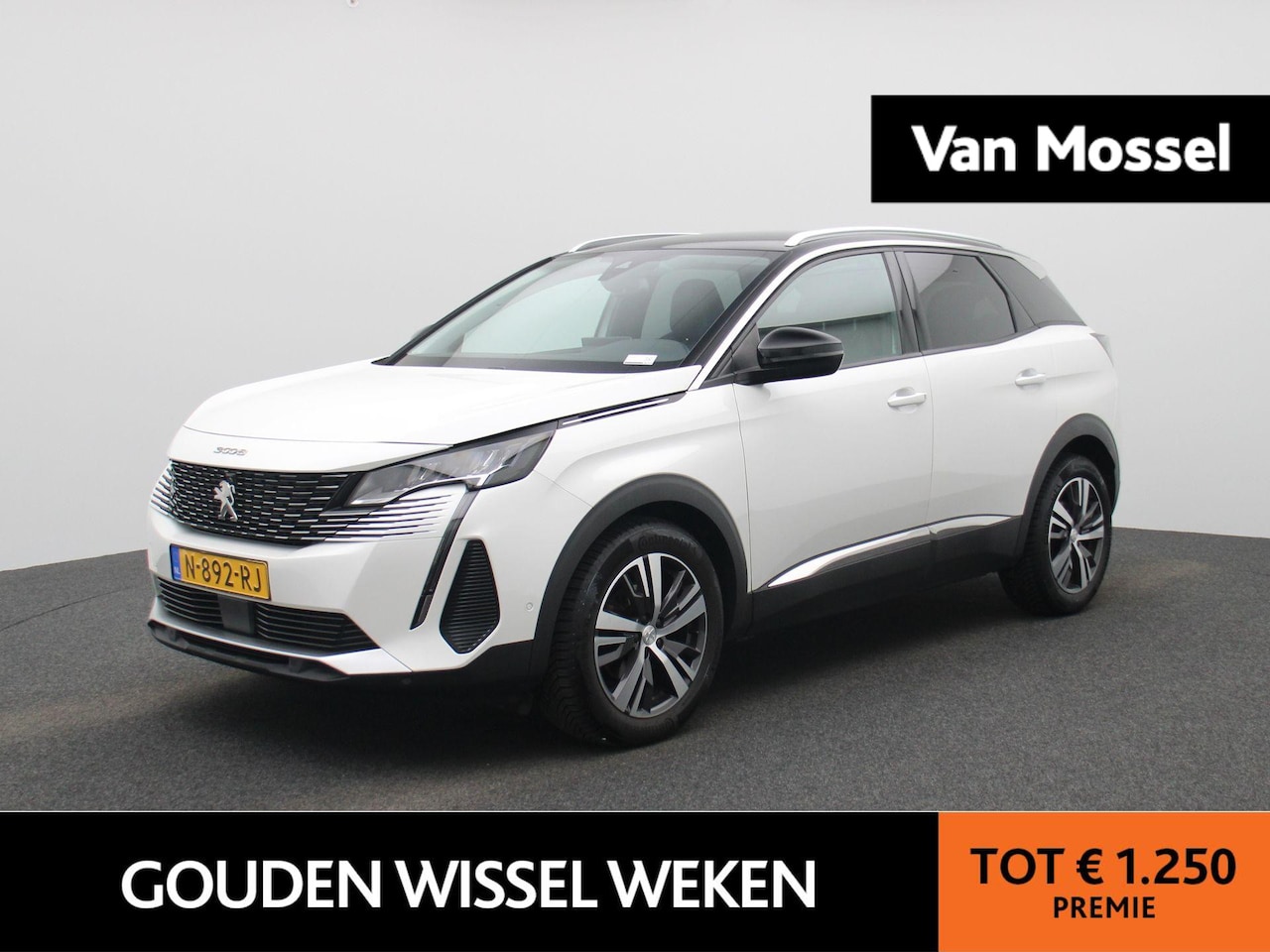 Peugeot 3008 - 1.2 PureTech Blue Lease Allure | TREKHAAK | NAVIGATIE | CAMERA | ZWART DAK - AutoWereld.nl