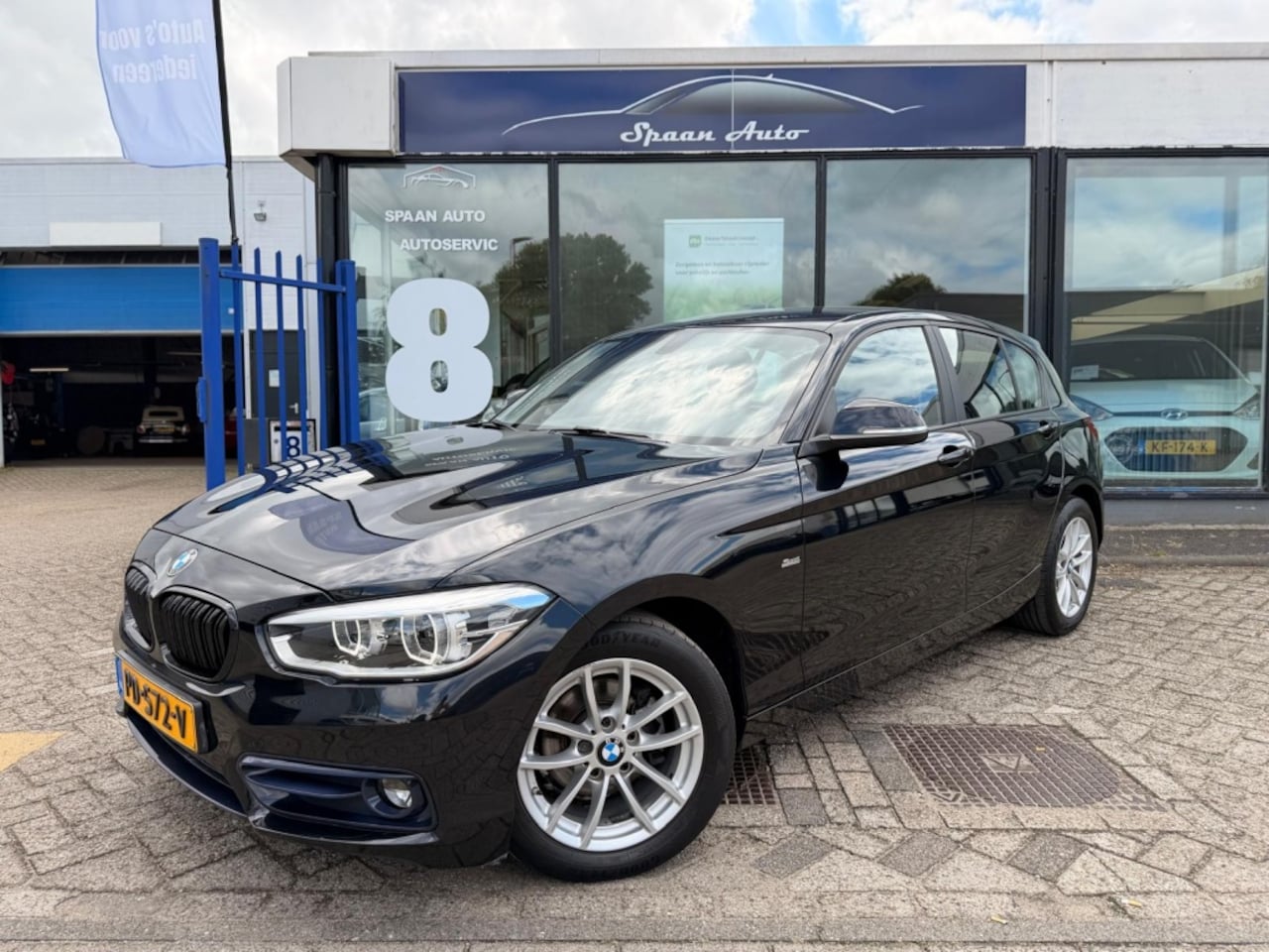 BMW 1-serie - 118i Executive SPORT | AUTOMAAT | CLIMATE CONTROL | TREKHAAK | 5 - AutoWereld.nl