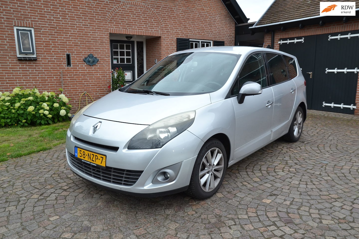 Renault Grand Scénic - 1.4 TCe Dynamique - Airco - Navigatie - Cruise control - Lm.Velgen - Trekhaak - El.Ramen - - AutoWereld.nl