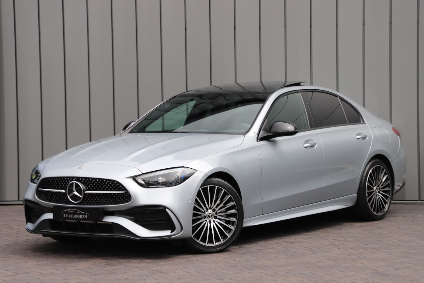 Mercedes-Benz C-klasse - 300e AMG | 313PK | Pano | Head-up | Keyless-go | Memory | Leder | Digital-light | Stoelver - AutoWereld.nl