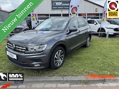 Volkswagen Tiguan - 1.4 TSI ACT Sound Comfort CARPLAY/TREKHAAK