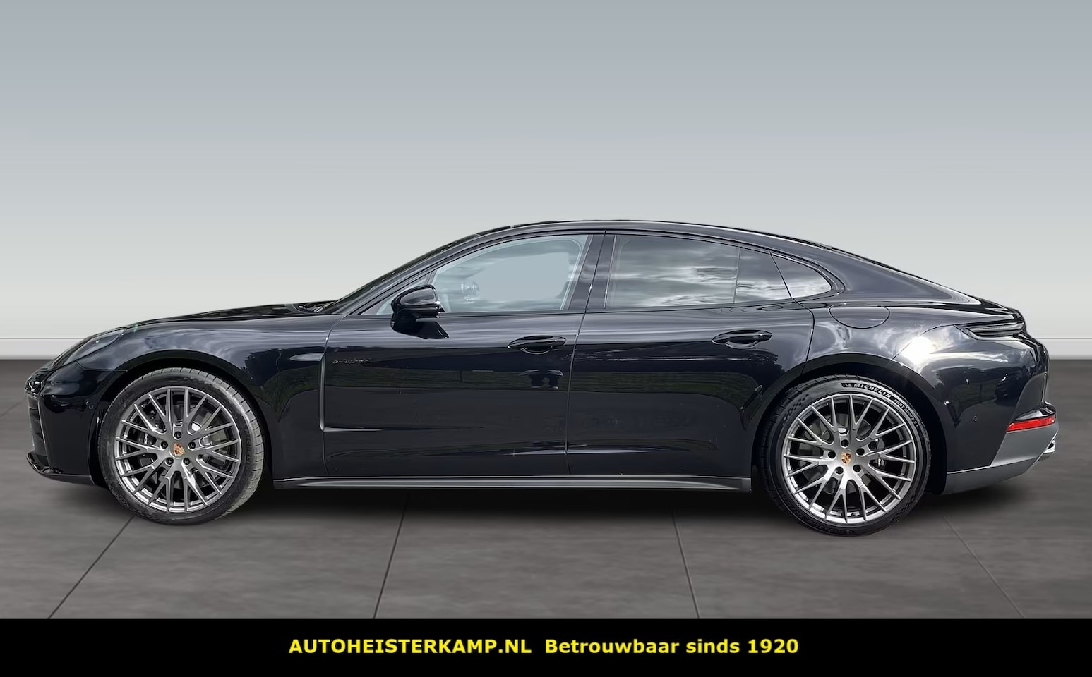 Porsche Panamera - 2.9 4 E-Hybrid Race-Tex ACC Panoramadak 21 Inch BOSE Matrix LED - AutoWereld.nl