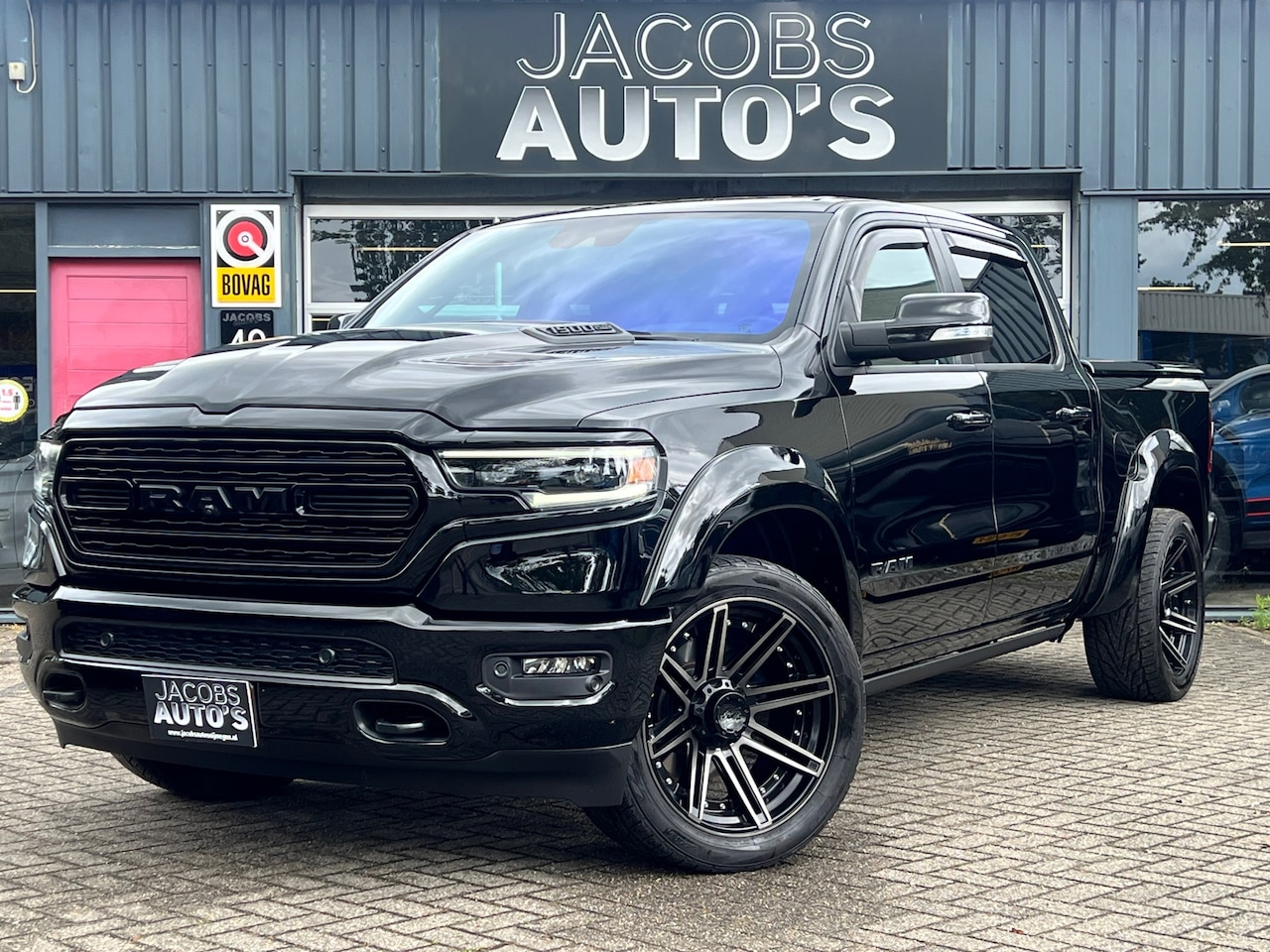 Dodge Ram 1500 - 5.7 V8 4x4 Crew Cab Limited wide body - AutoWereld.nl