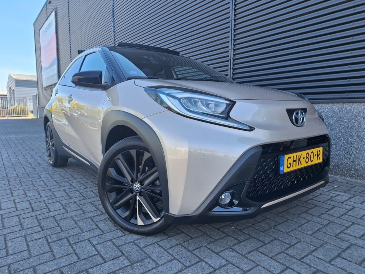 Toyota Aygo X - 1.0 VVT-i Automaat Premium