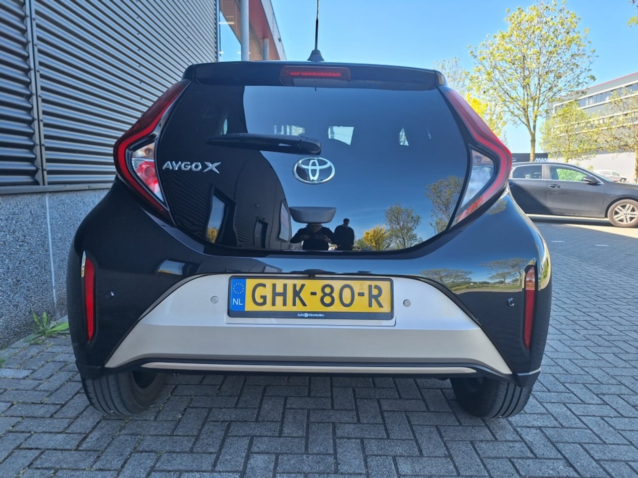 Toyota Aygo X - 1.0 VVT-i Automaat Premium
