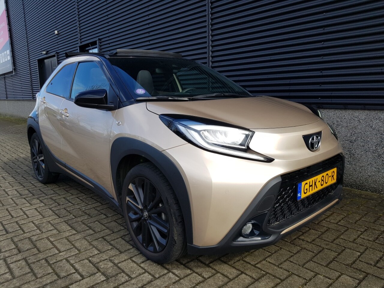 Toyota Aygo X - 1.0 VVT-i Automaat Premium