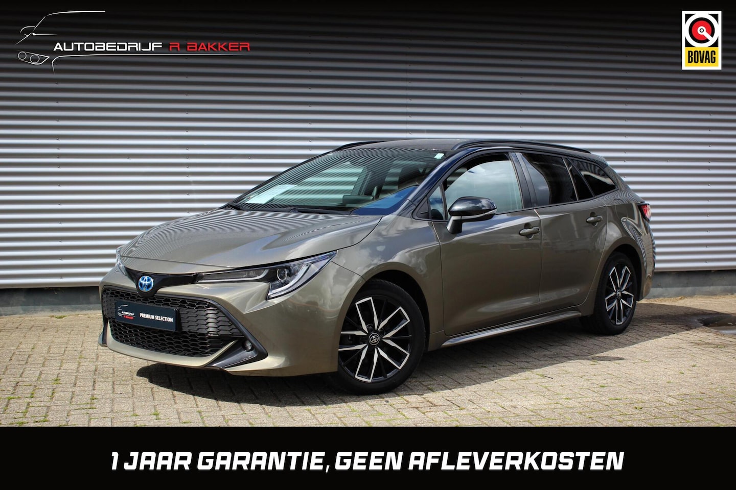 Toyota Corolla Touring Sports - 1.8 Hybrid Active Bi-tone // Stoel- & Stuurverwarming | HUD | Camera | CarPlay & Android A - AutoWereld.nl